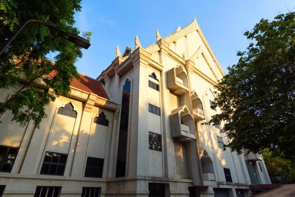 Iwish Hotel Bangkok Exterior photo