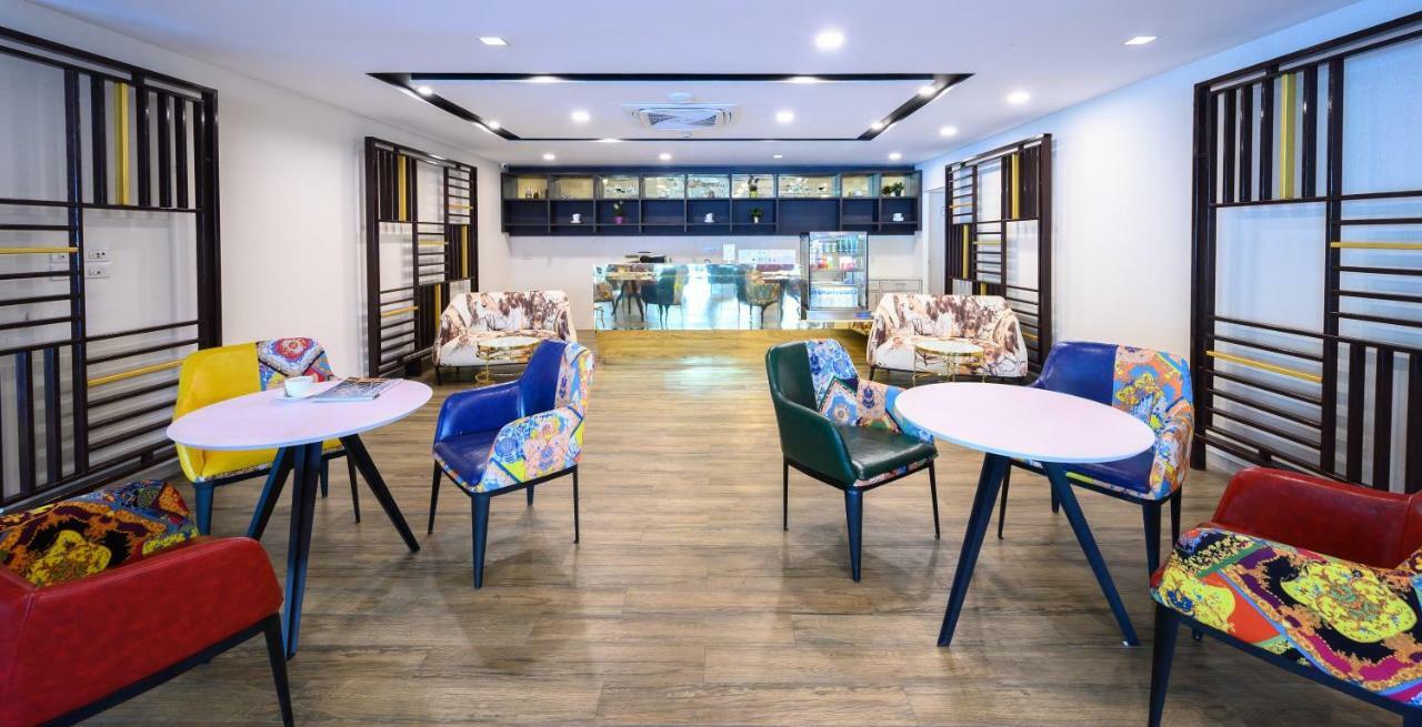 Iwish Hotel Bangkok Exterior photo